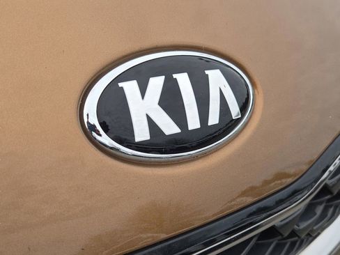 Used 2020 Kia Sportage EX image 4