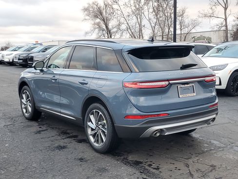 New 2026 Lincoln Corsair Premiere image 3