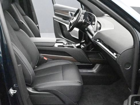 Used 2026 Cadillac Vistiq Luxury AWD/4WD image 11