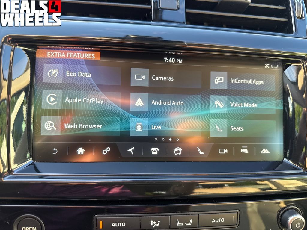 Used 2017 Land Rover Discovery HSE AWD/4WD image 42