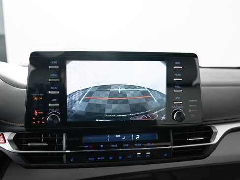 Used 2022 Toyota Sienna XSE w/ XSE Plus Package image 38