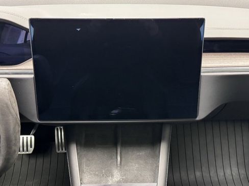 Used 2023 Tesla Model S Standard Range image 24