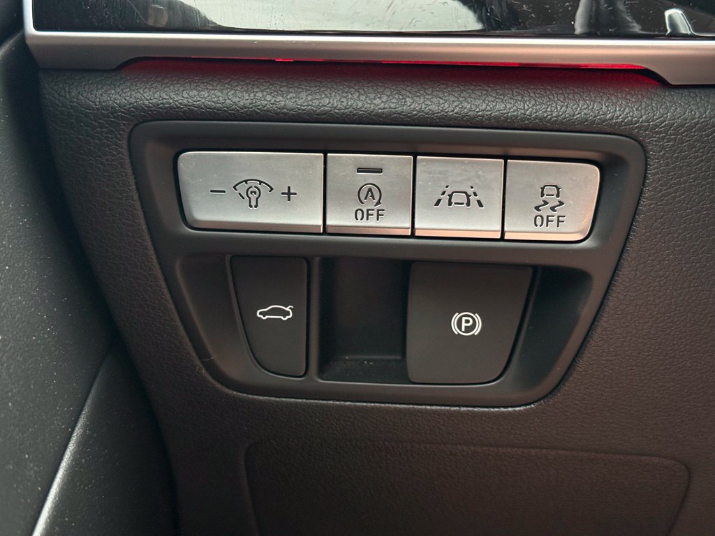 Used 2021 Genesis G80 2.5T AWD/4WD image 23