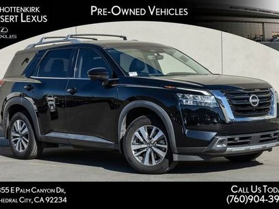 Used 2023 Nissan Pathfinder SL
