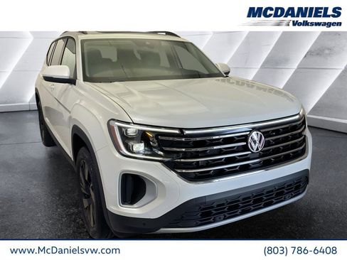 New 2026 Volkswagen Atlas SE FWD image 1
