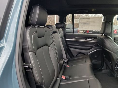 New 2026 Jeep Grand Cherokee Limited w/ Limited Altitude Package image 32