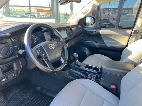 Used 2019 Toyota Tacoma SR5 image 11