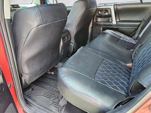 Used 2014 Toyota 4Runner SR5 AWD/4WD image 17