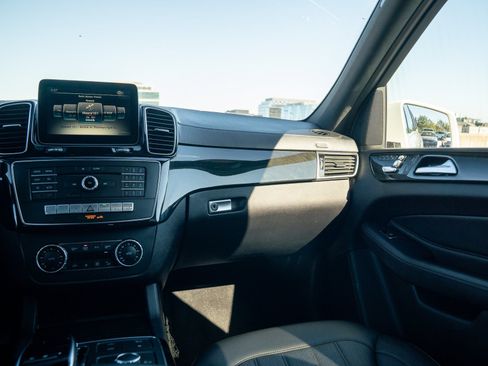 Certified 2017 Mercedes-Benz GLS 450 4MATIC image 20