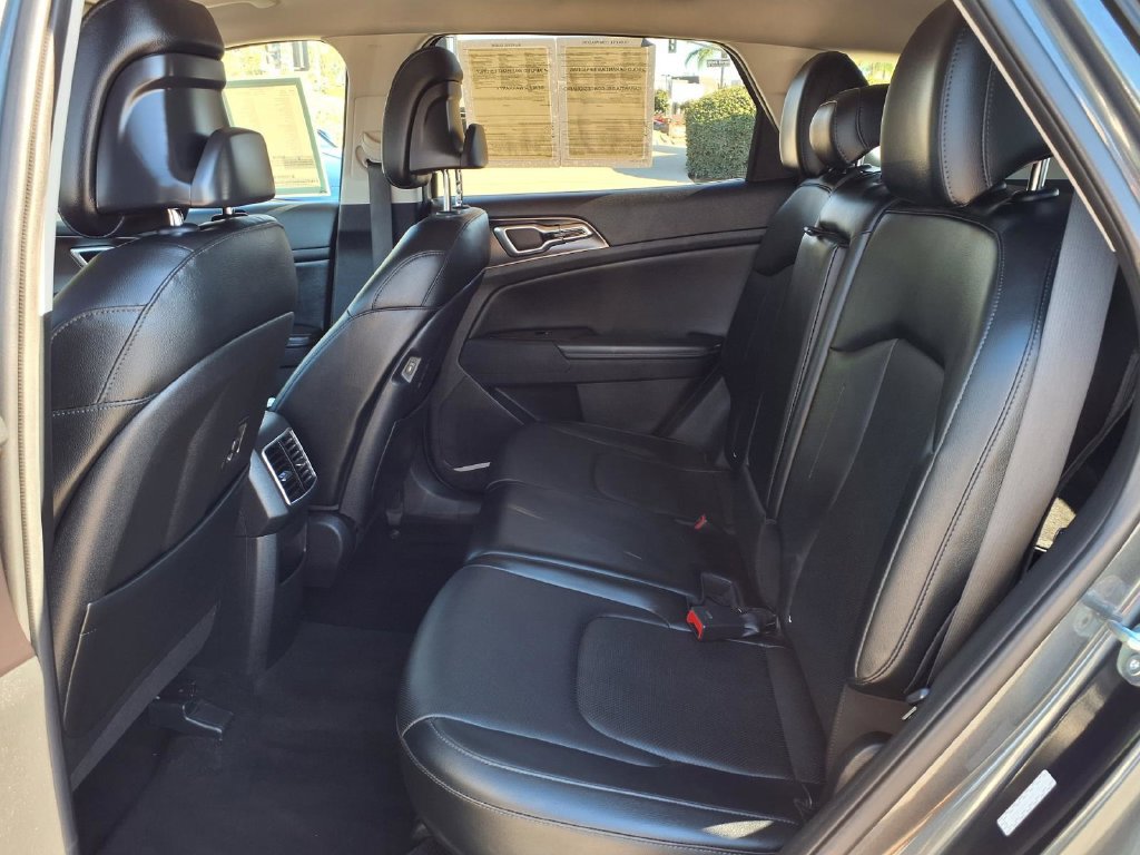 Certified 2023 Kia Sportage EX FWD image 13