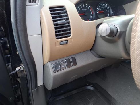 Used 2006 Nissan Xterra S w/ (U01) Utility Pkg image 14