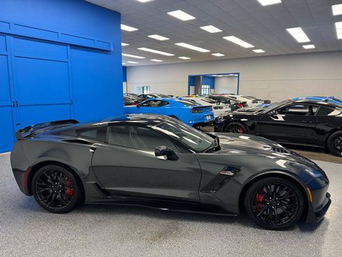 Used 2019 Chevrolet Corvette Z06 RWD image 7