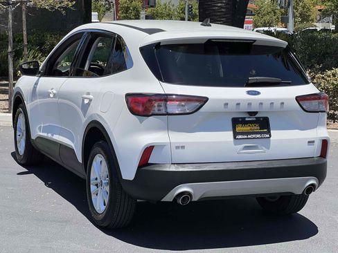 Used 2022 Ford Escape SE FWD image 19