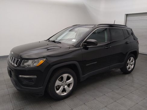 Used 2018 Jeep Compass Latitude AWD/4WD image 2