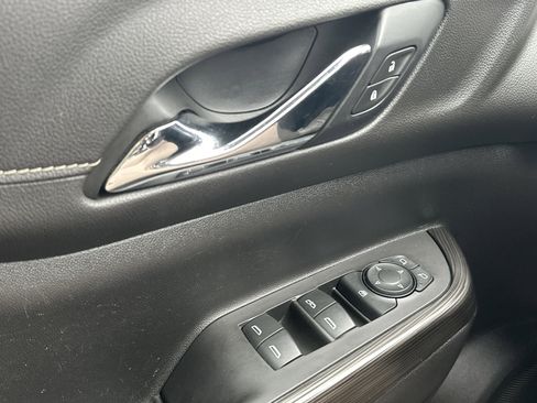 Used 2019 GMC Acadia SLT w/ Black Edition image 25