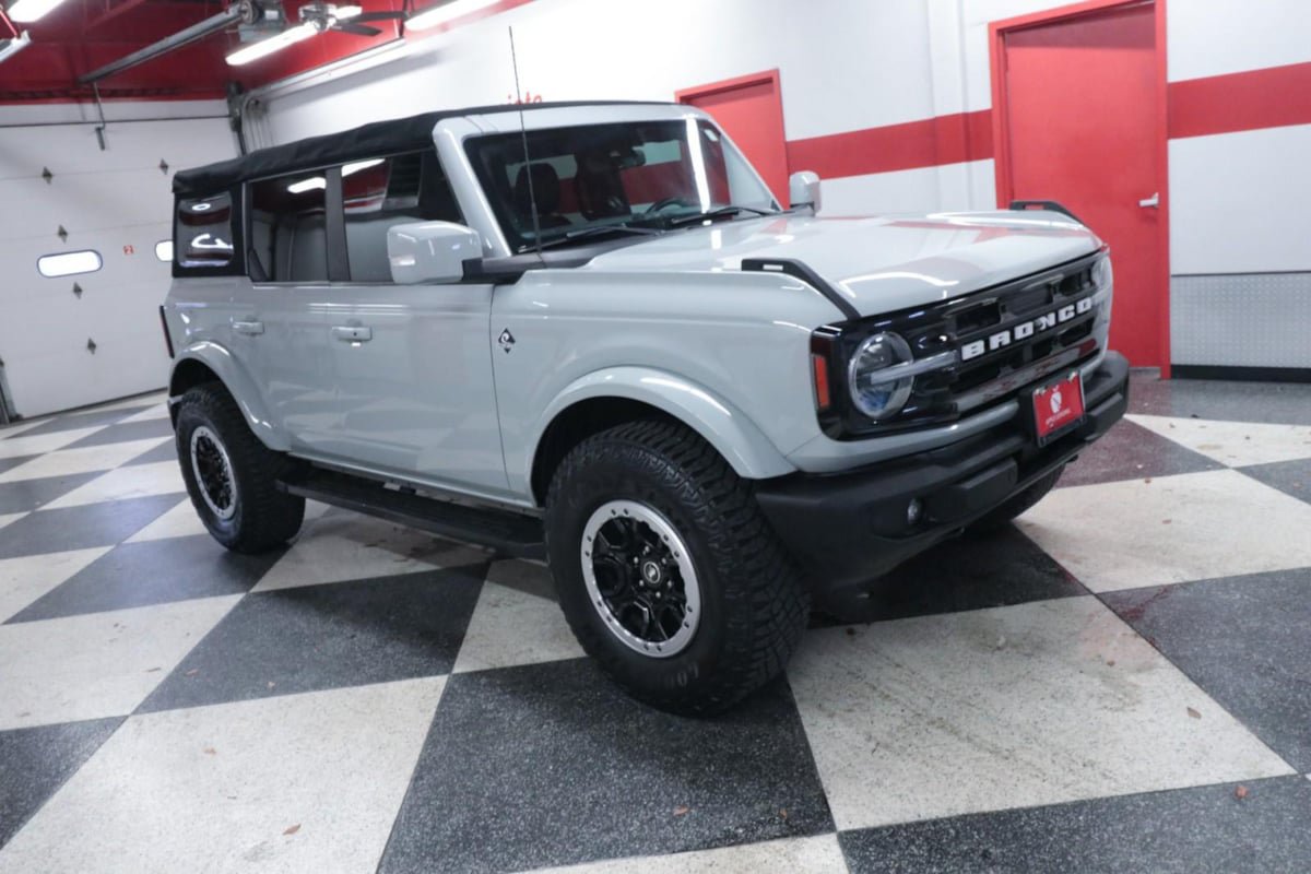 Used 2022 Ford Bronco Outer Banks AWD/4WD image 28