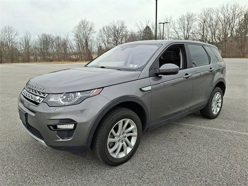 Used 2017 Land Rover Discovery Sport HSE image 6