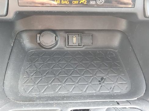 Used 2021 Toyota RAV4 XLE Premium FWD image 48