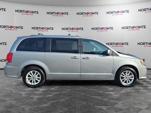 Used 2018 Dodge Grand Caravan SXT FWD image 7