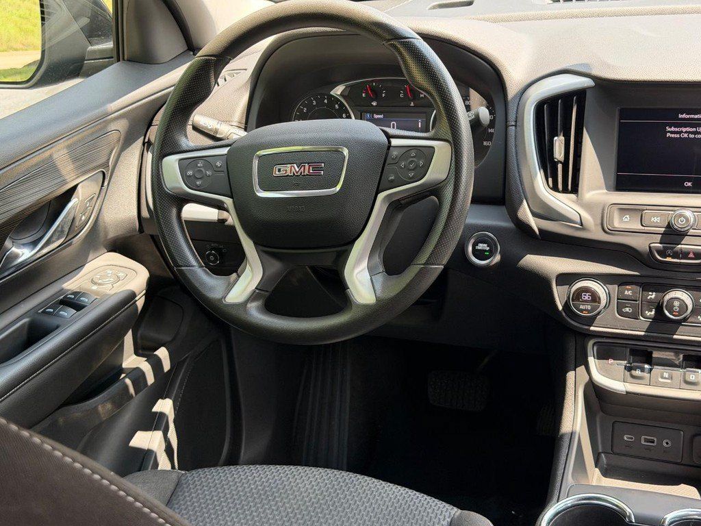 Used 2022 GMC Terrain SLE w/ Driver Convenience Package FWD image 12
