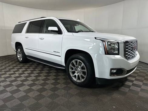 Used 2020 GMC Yukon XL Denali w/ Open Road Package image 2