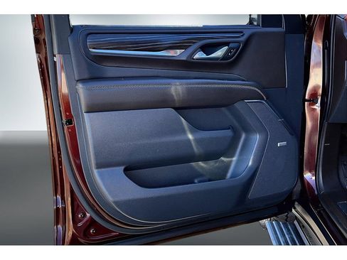 Used 2022 GMC Yukon XL Denali AWD/4WD image 16