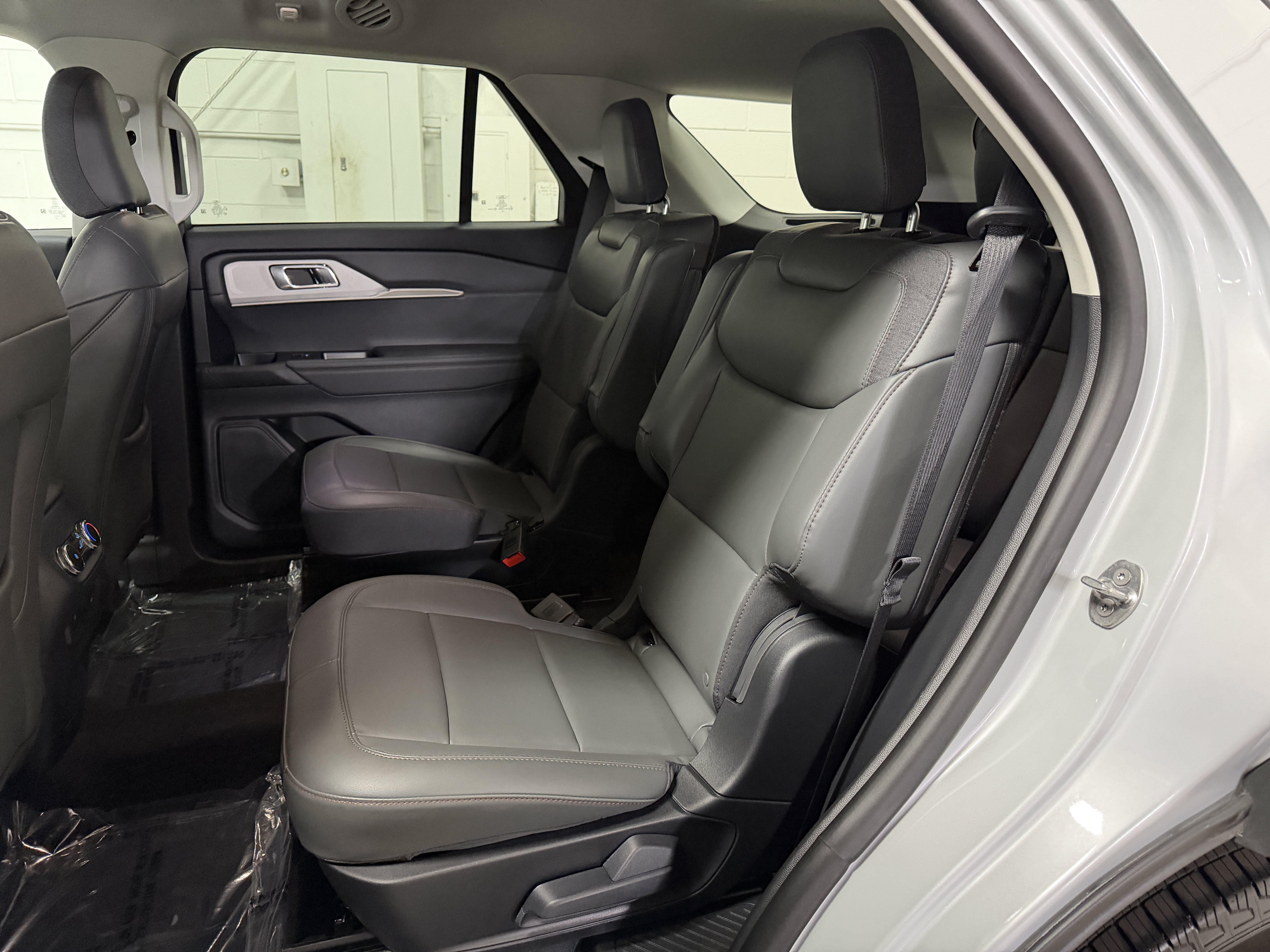 Used 2026 Ford Explorer Active w/ Active Comfort Package AWD/4WD image 12