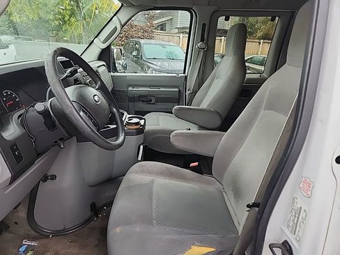 Used 2013 Ford E-350 and Econoline 350 XLT RWD image 9