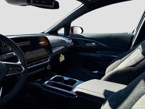 New 2026 Chevrolet Equinox EV LT image 24