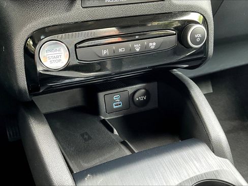 Used 2023 Ford Escape SE w/ PHEV Premium Package image 34