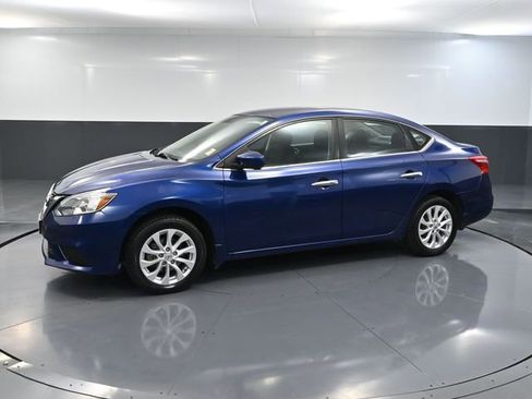 Used 2018 Nissan Sentra SV image 9