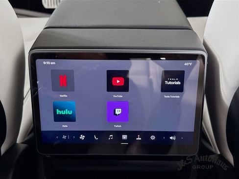 Used 2026 Tesla Model Y Performance image 31