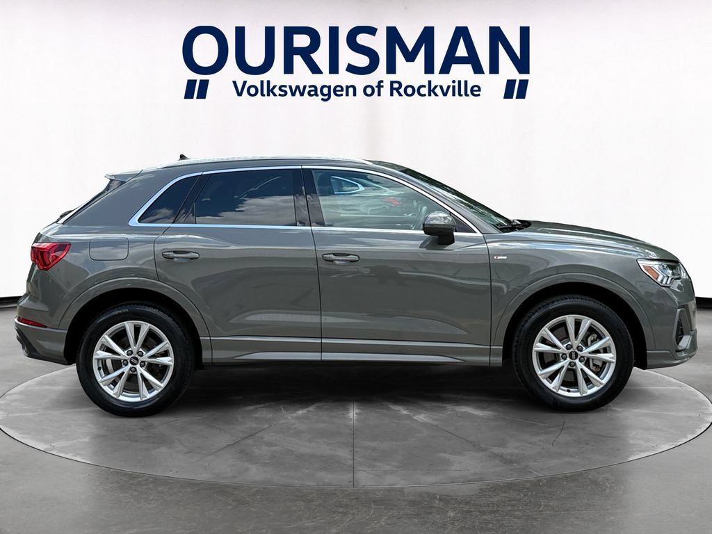 Used 2023 Audi Q3 2.0T Premium w/ Convenience Package AWD/4WD image 7