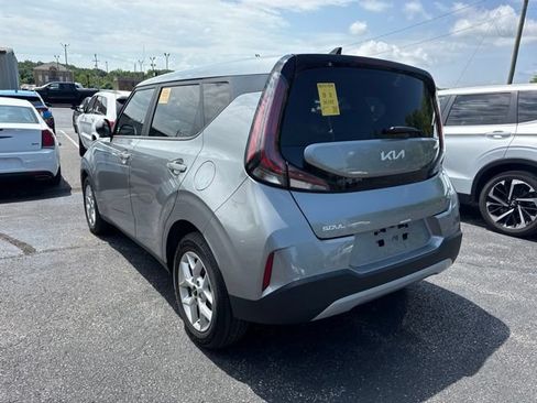 Used 2024 Kia Soul LX w/ Option Group 015 FWD image 3