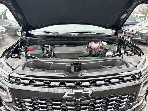 New 2026 Chevrolet Suburban LT image 33