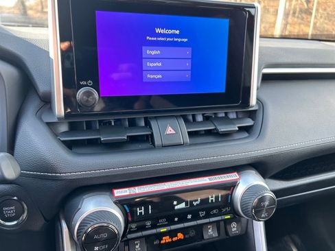 Used 2025 Toyota RAV4 XLE image 12