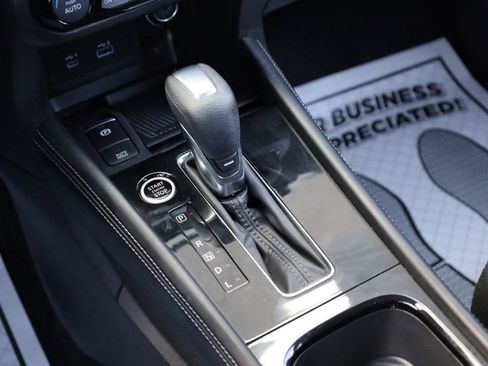 Used 2023 Nissan Kicks SR image 38