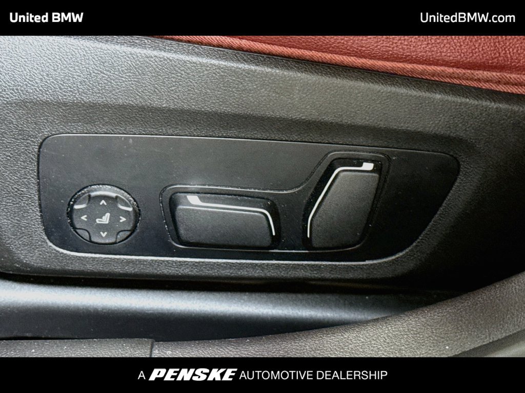 Certified 2024 BMW 330i Sedan w/ Convenience Package RWD image 11