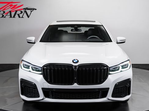 Used 2021 BMW 750i xDrive w/ Executive Package AWD/4WD image 8