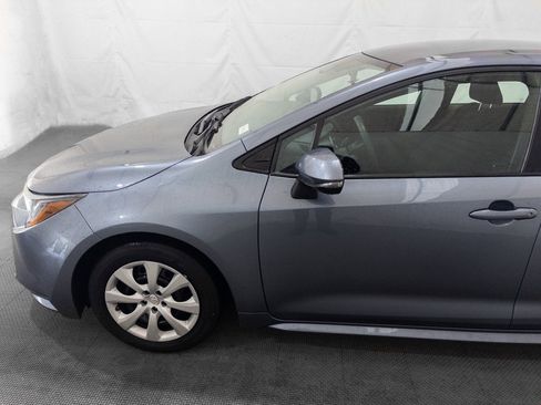 Used 2024 Toyota Corolla LE image 3