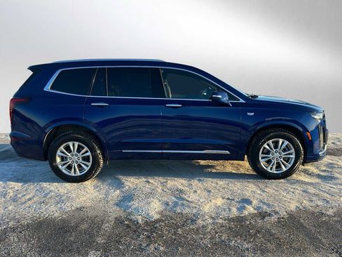 Used 2025 Cadillac XT6 Luxury image 2