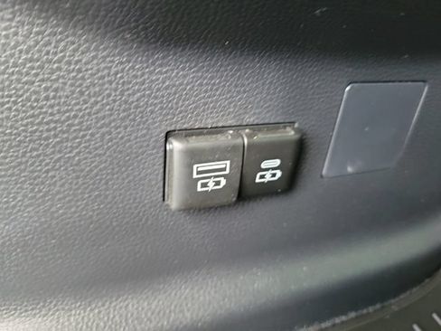 Used 2024 Toyota Tundra SR5 w/ SR5 Convenience Package AWD/4WD image 15
