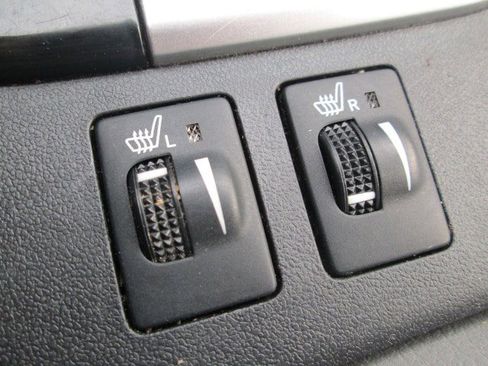 Used 2018 Toyota Highlander XLE image 19