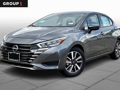 New 2025 Nissan Versa SV w/ Trunk Package