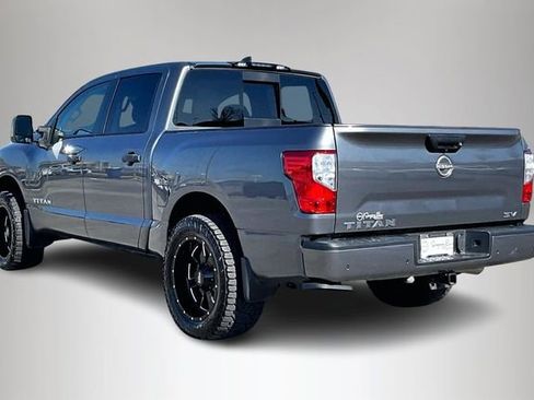 Used 2024 Nissan Titan SV w/ SV Convenience Package image 4