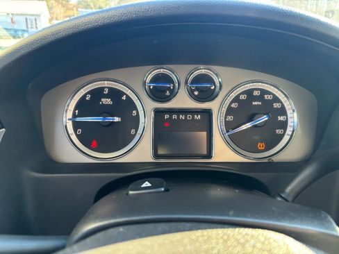 Used 2013 Cadillac Escalade Premium image 35