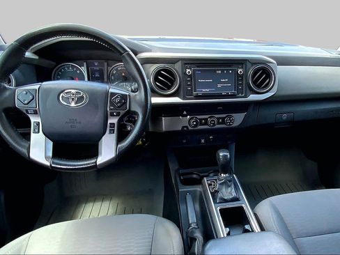 Used 2019 Toyota Tacoma SR5 RWD image 16