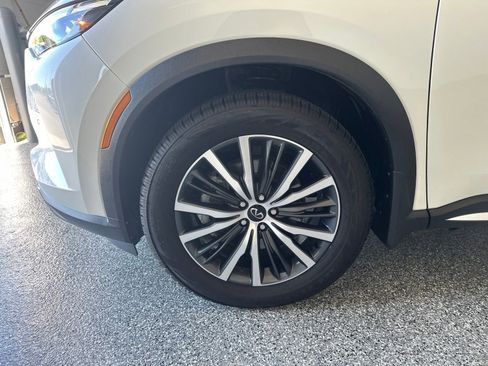 Certified 2023 INFINITI QX60 Sensory AWD/4WD image 28