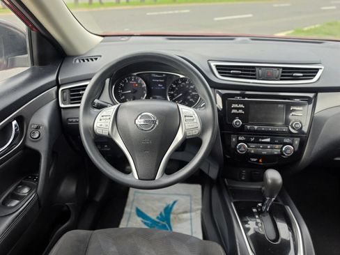 Used 2016 Nissan Rogue SV AWD/4WD image 17