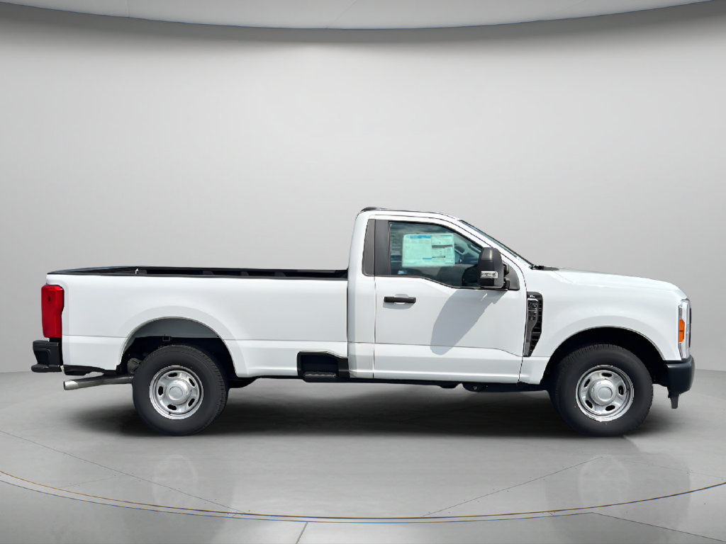 Used 2023 Ford F250 XL RWD image 8
